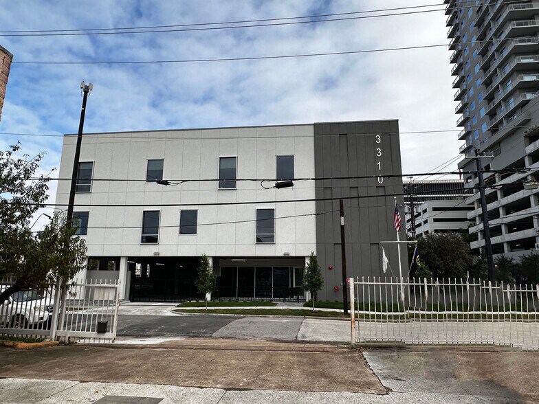 3310 Travis St, Houston, TX à louer - Photo de l’immeuble – Image 2 sur 2