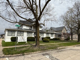 Plus de détails pour 304 N 5th St, Rockford, IL - Spécialisé à vendre