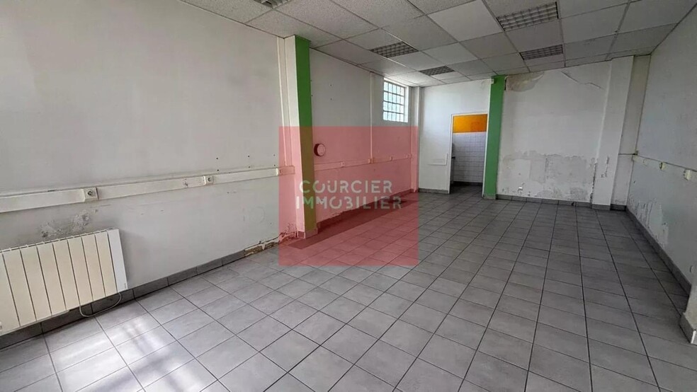 29 Rue De Rodon, Le Mesnil-Saint-Denis à vendre - Photo intérieure – Image 2 sur 21