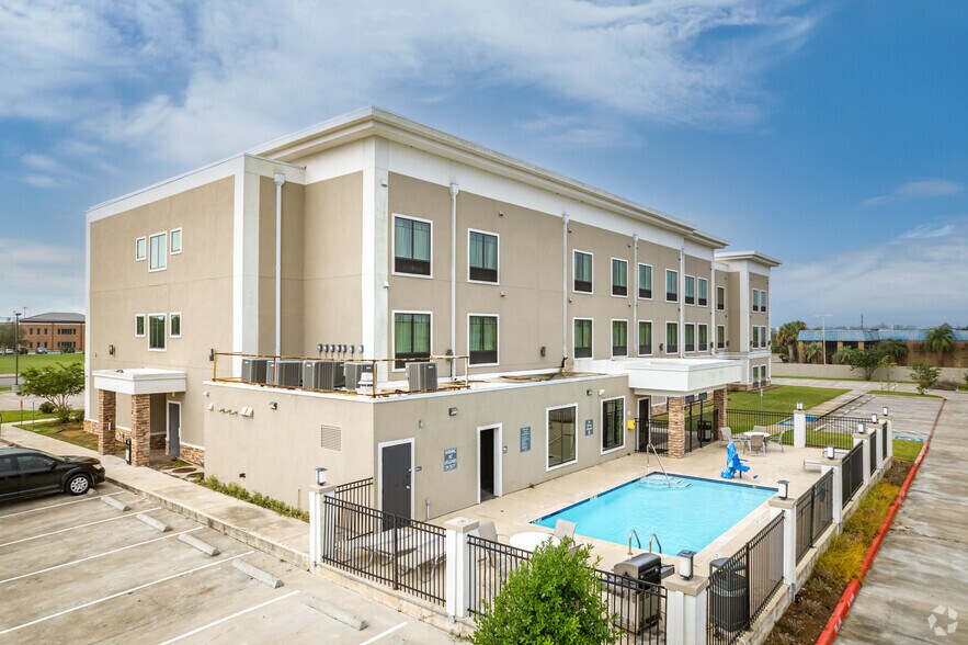 501 7th St, Bay City, TX à vendre - Photo de l’immeuble – Image 3 sur 24