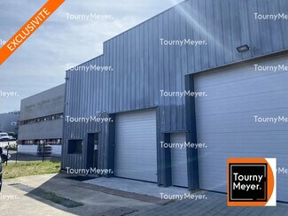 Plus de détails pour Local d'activités à louer