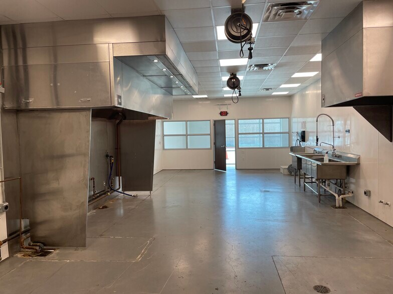 630 Ralph Ablanedo Dr, Austin, TX à louer - Photo intérieure – Image 3 sur 5