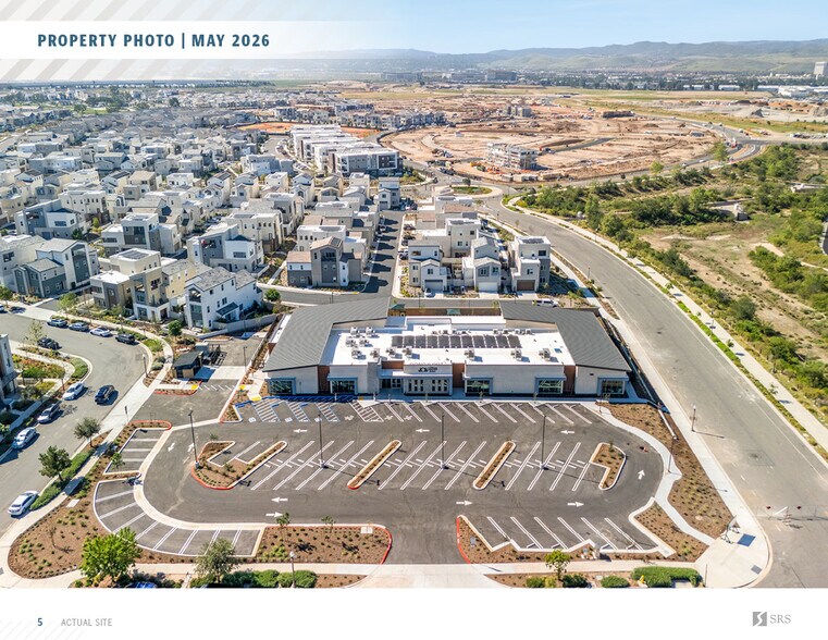 100 Rondo, Irvine, CA à vendre - Photo de l’immeuble – Image 3 sur 12