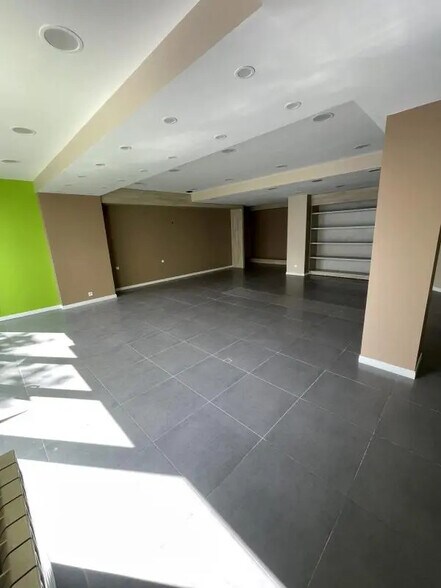Local commercial dans Rueil-Malmaison à vendre - Photo de l’immeuble – Image 3 sur 23