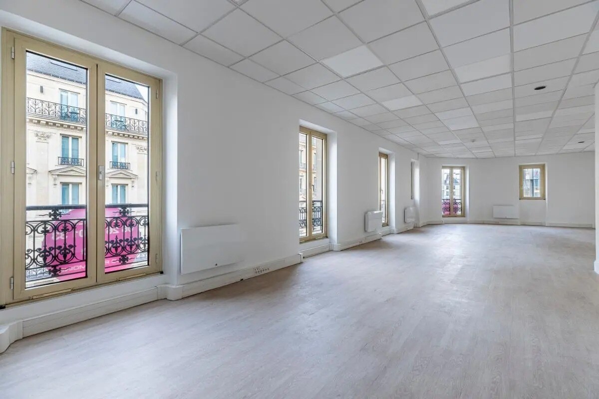 31 Rue De Châteaudun, Paris à louer Photo intérieure– Image 1 sur 4