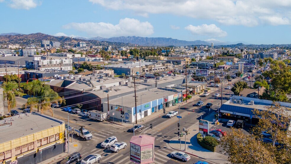 5865-5871 Melrose Ave, Los Angeles, CA à louer - Photo de l’immeuble – Image 2 sur 9