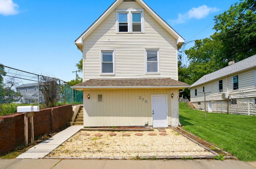 275 Laurence Pky, South Amboy, NJ à vendre - Photo de l’immeuble – Image 1 sur 24