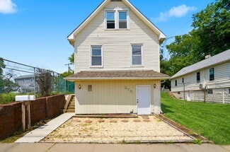 Plus de détails pour 275 Laurence Pky, South Amboy, NJ - Logement à vendre