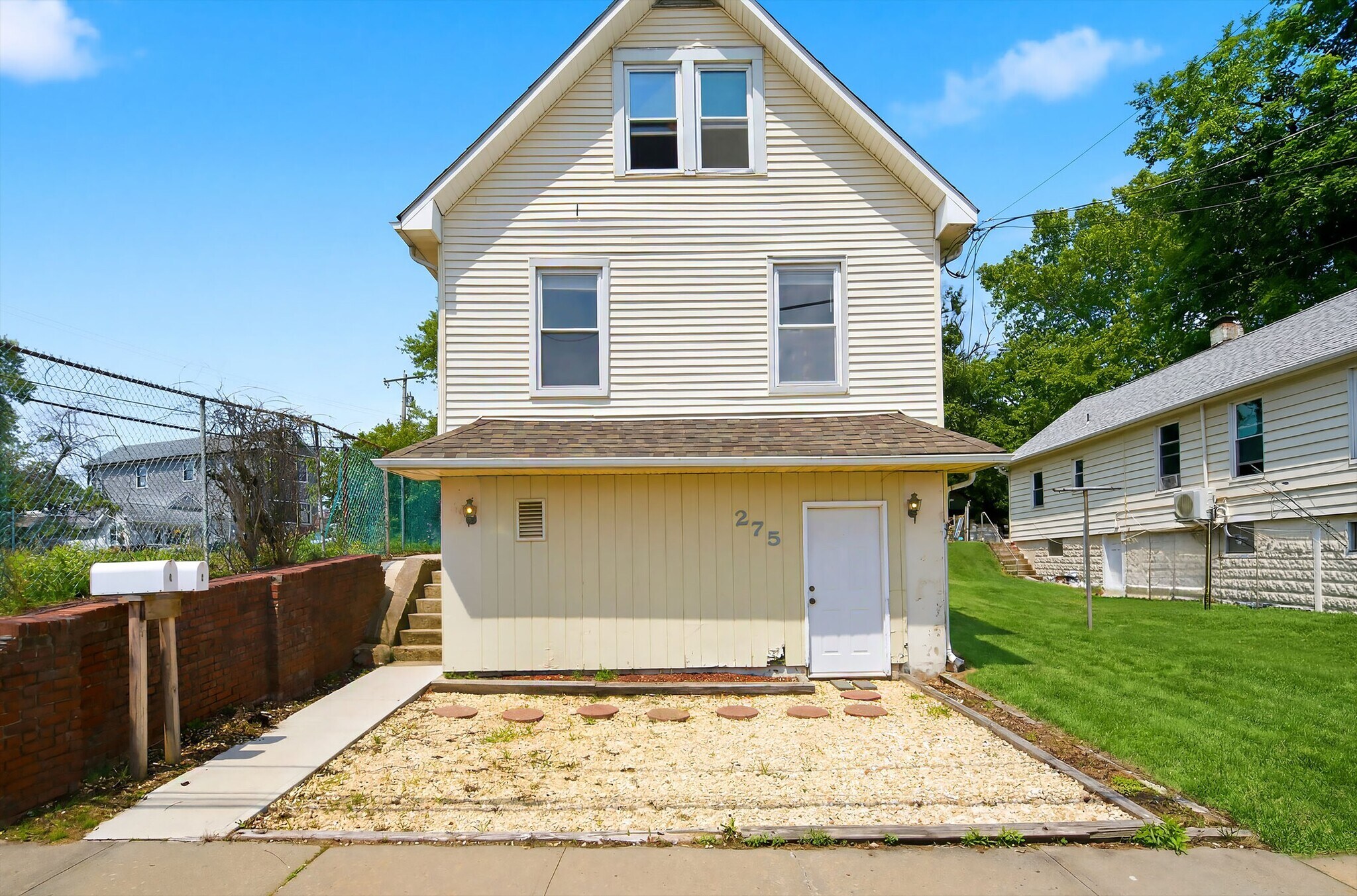 275 Laurence Pky, South Amboy, NJ à vendre Photo de l’immeuble– Image 1 sur 25