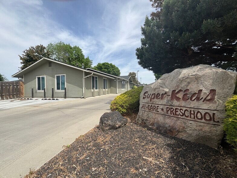 3989, 3755,3745 S. Black Hills ave, Boise, ID à vendre - Photo principale – Image 1 sur 11