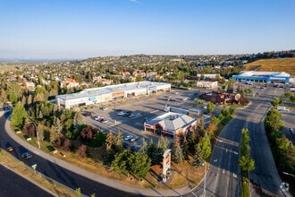 5955-5987 Signal Hill Ctr SW, Calgary, AB - VUE AÉRIENNE  vue de carte - Image1