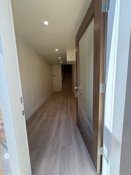 123 Santa Barbara St, Santa Barbara, CA à louer - Photo de l’immeuble – Image 2 sur 27