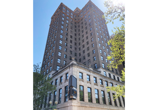 300 Capitol St, Charleston, WV à louer - Photo de l’immeuble – Image 1 sur 11