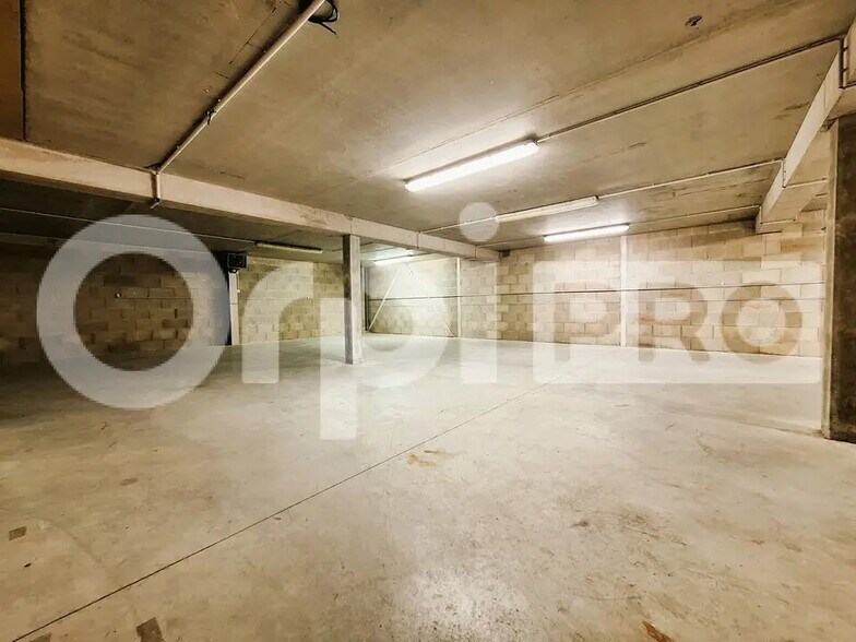 Local commercial dans Villers-Cotterêts à louer - Photo de l’immeuble – Image 3 sur 7