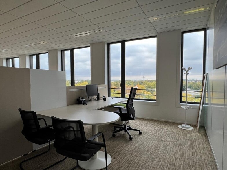 7 Avenue Nicéphore Niépce, Montigny-le-Bretonneux à louer - Photo intérieure – Image 3 sur 11