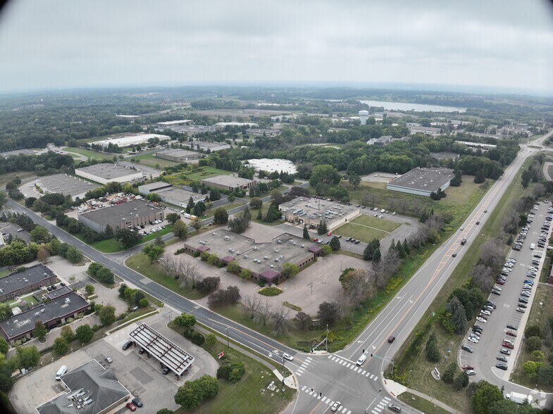 343 E 82nd St, Chaska, MN à vendre – Image 2 sur 18