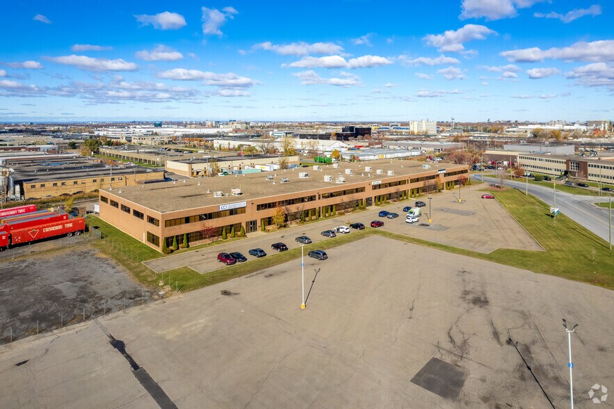 4105-4355 Rue Hickmore, Montréal, QC à louer - Aérien – Image 2 sur 10