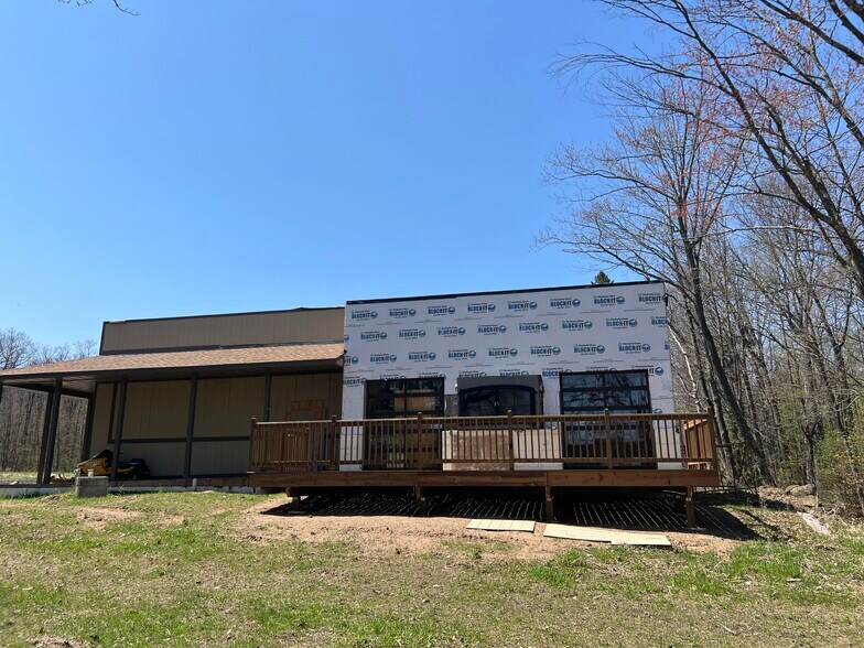 11706 N Eaton Rd, Hayward, WI à vendre - Photo de l’immeuble – Image 1 sur 56
