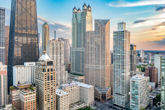 900 N Michigan Ave, Chicago, IL - VUE AÉRIENNE  vue de carte - Image1