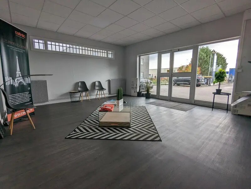 Bureau dans Saint-Étienne-du-Rouvray à louer Photo intérieure– Image 1 sur 8