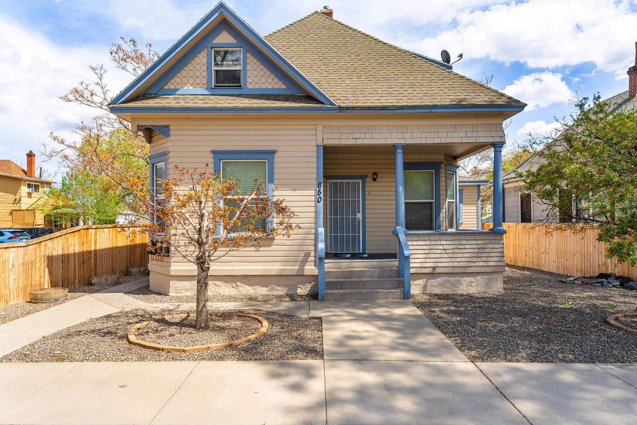 650 Elko Ave, Reno, NV à vendre Photo de l’immeuble– Image 1 sur 17