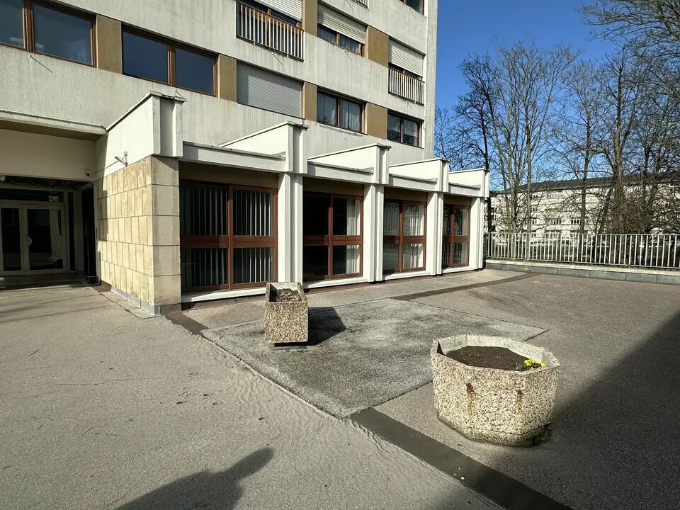 Bureau dans Châlons-en-Champagne à louer Photo de l’immeuble– Image 1 sur 8