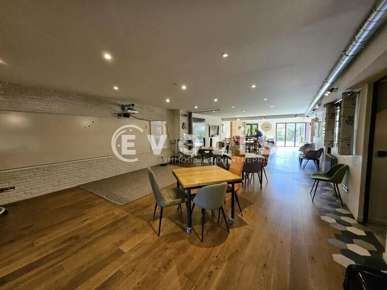 Bureau dans Clamart à vendre - Photo de l’immeuble – Image 2 sur 15