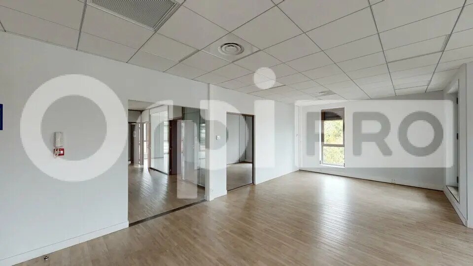 Bureau dans Neuville-sur-Saône à louer - Photo de l’immeuble – Image 1 sur 7