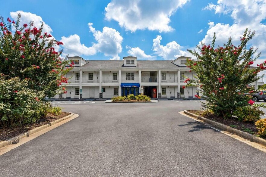 164 Jameson Inn Dr, Forest City, NC à vendre - Photo de l’immeuble – Image 2 sur 35