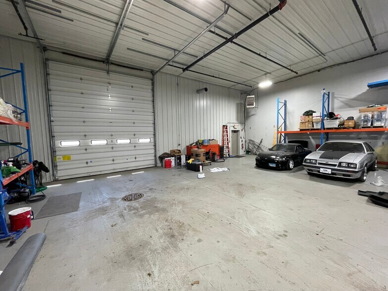 747 Herra St, Elburn, IL à louer - Photo de l’immeuble – Image 3 sur 13