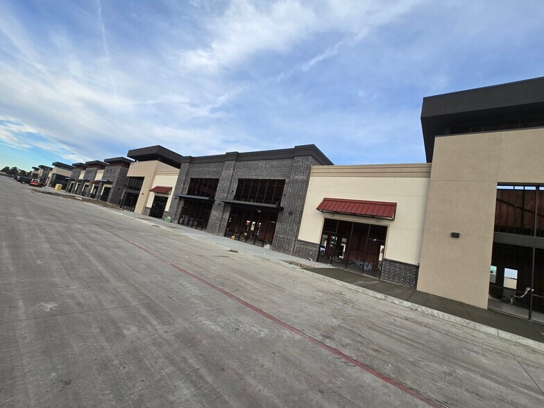 10202 Coit Rd, Frisco, TX à louer - Photo de l’immeuble – Image 2 sur 8