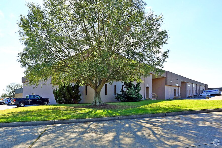 4575 Progress Rd, Norfolk, VA à louer - Photo principale – Image 1 sur 6