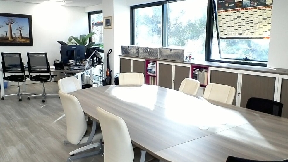 Bureau dans La Ciotat à louer - Photo intérieure – Image 3 sur 7