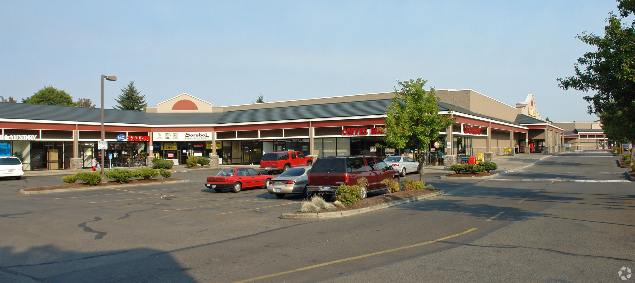 7901-8001 SE Powell Blvd, Portland, OR à louer Photo principale– Image 1 sur 4