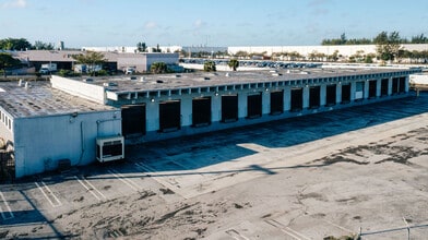 11700 NW 36th Ave, Miami, FL à louer Photo intérieure– Image 2 sur 12