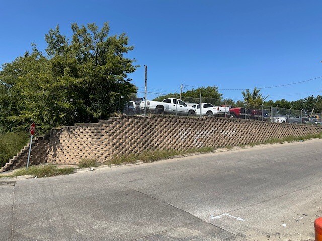 3409 N Grove St, Fort Worth, TX à vendre Photo de l’immeuble– Image 1 sur 5