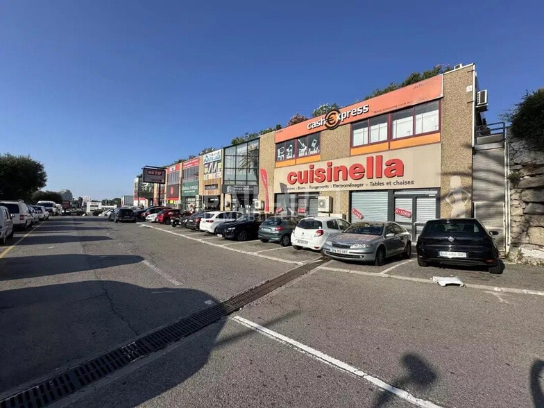 7 Route National, Villeneuve-Loubet à louer - Photo de l’immeuble – Image 3 sur 5