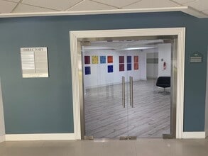 3625 NW 82nd Ave, Doral, FL à louer Photo intérieure– Image 1 sur 1