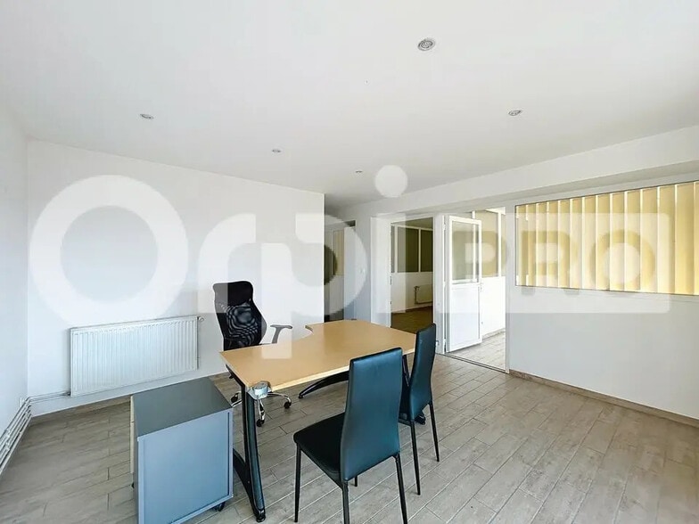 Local commercial dans Bresles à vendre - Photo intérieure – Image 2 sur 6