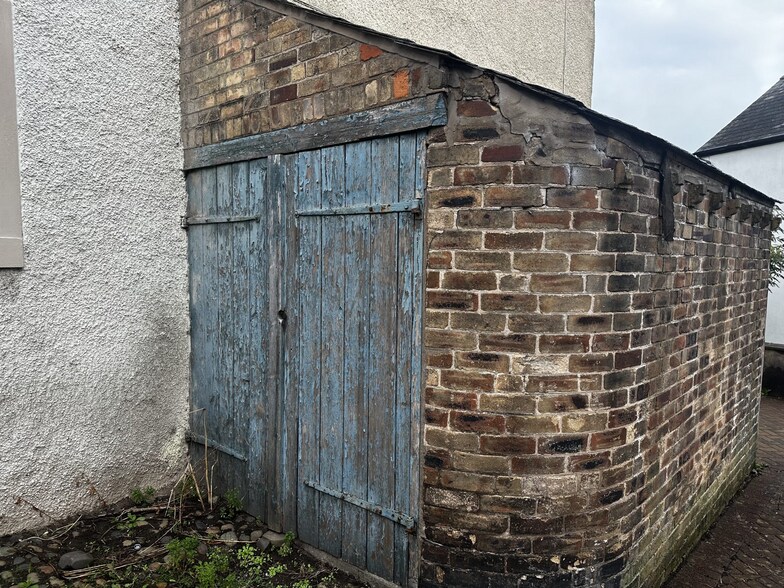 44-46 Front St, Brampton à vendre - Photo de l’immeuble – Image 3 sur 9