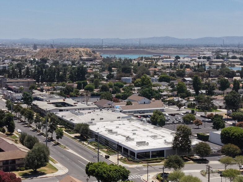 400 E Live Oak Ave, Arcadia, CA à vendre - Photo de l’immeuble – Image 1 sur 16