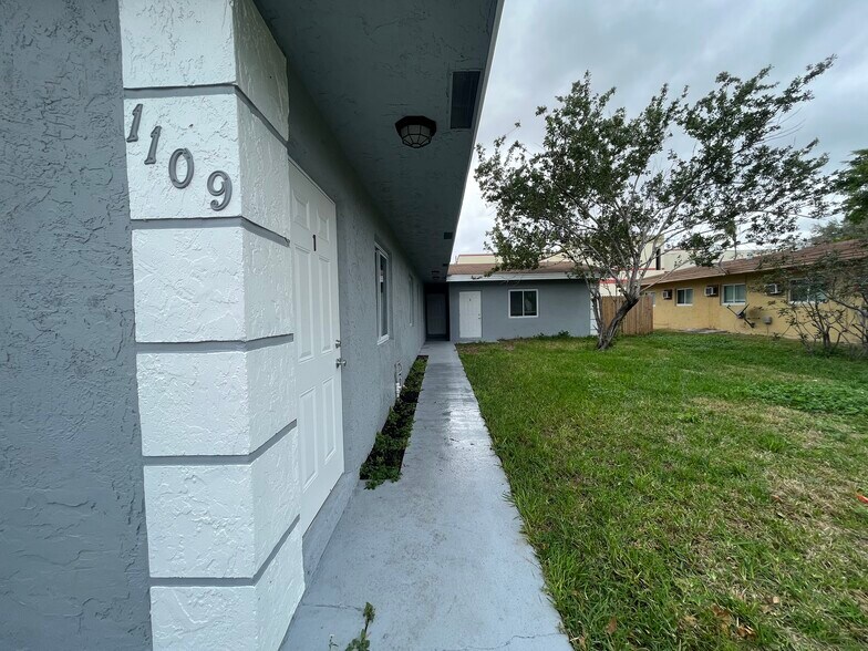 1109 NW 6th Ave, Pompano Beach, FL à vendre - Photo de l’immeuble – Image 2 sur 15