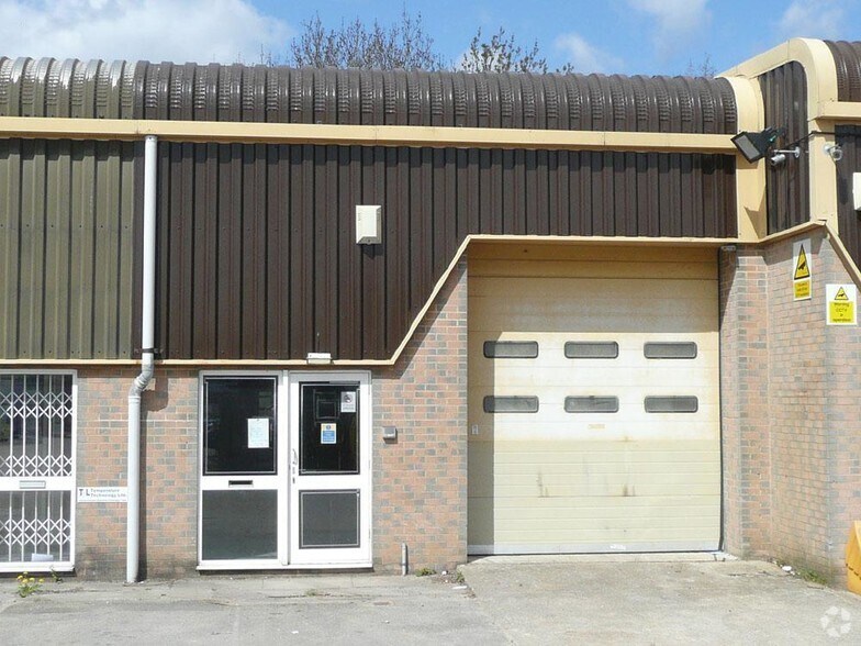 23-29 Ivanhoe Rd, Wokingham à vendre - Photo de l’immeuble – Image 3 sur 12