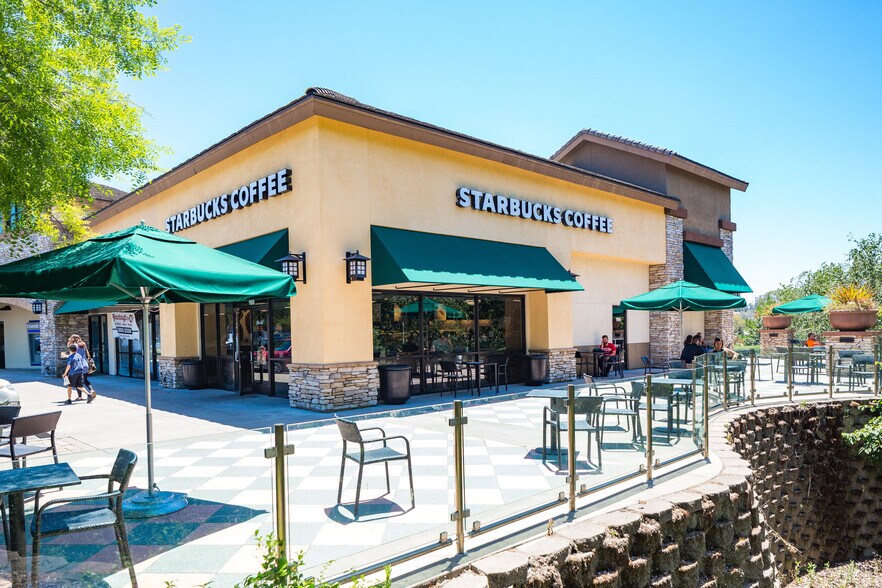 2201-2219 Francisco Dr, El Dorado Hills, CA à louer - Photo de l’immeuble – Image 3 sur 4