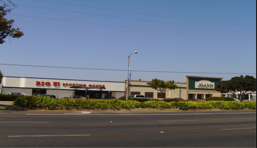 5255 Lakewood Blvd, Lakewood, CA à louer - Photo de l’immeuble – Image 3 sur 7
