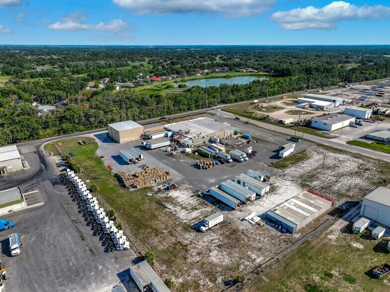 3508 Sydney Rd, Plant City, FL à vendre - Photo de l’immeuble – Image 3 sur 9