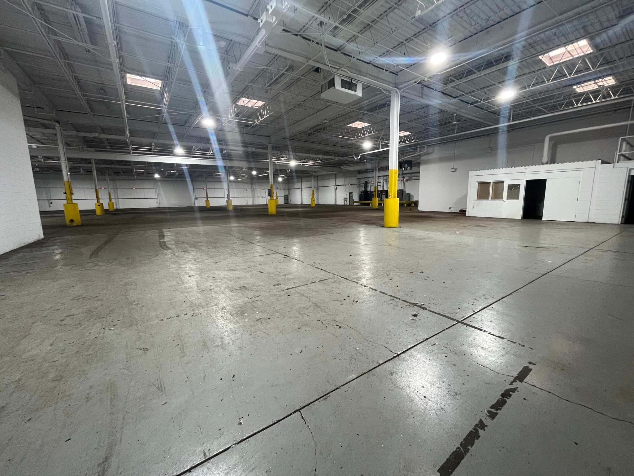 333 W Washington Blvd, Mundelein, IL à vendre Photo intérieure– Image 1 sur 7