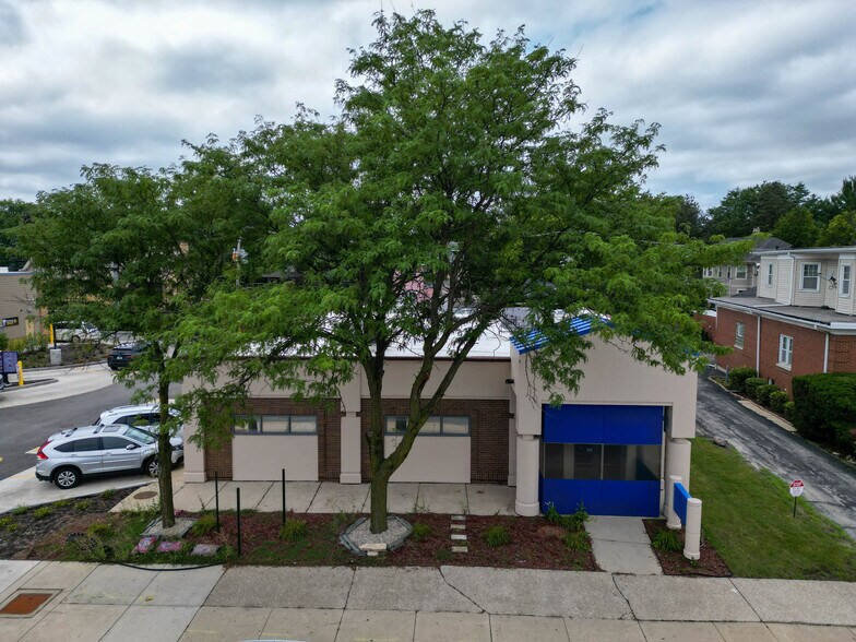 120 N La Grange Rd, La Grange, IL à louer - Photo de l’immeuble – Image 3 sur 15