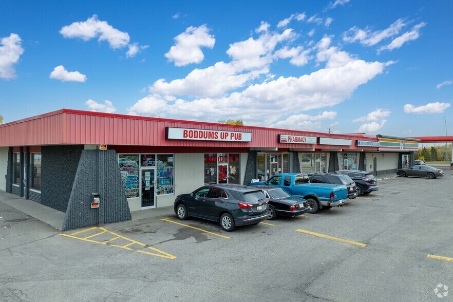 1704 61st St SE, Calgary, AB à louer - Photo principale – Image 2 sur 4