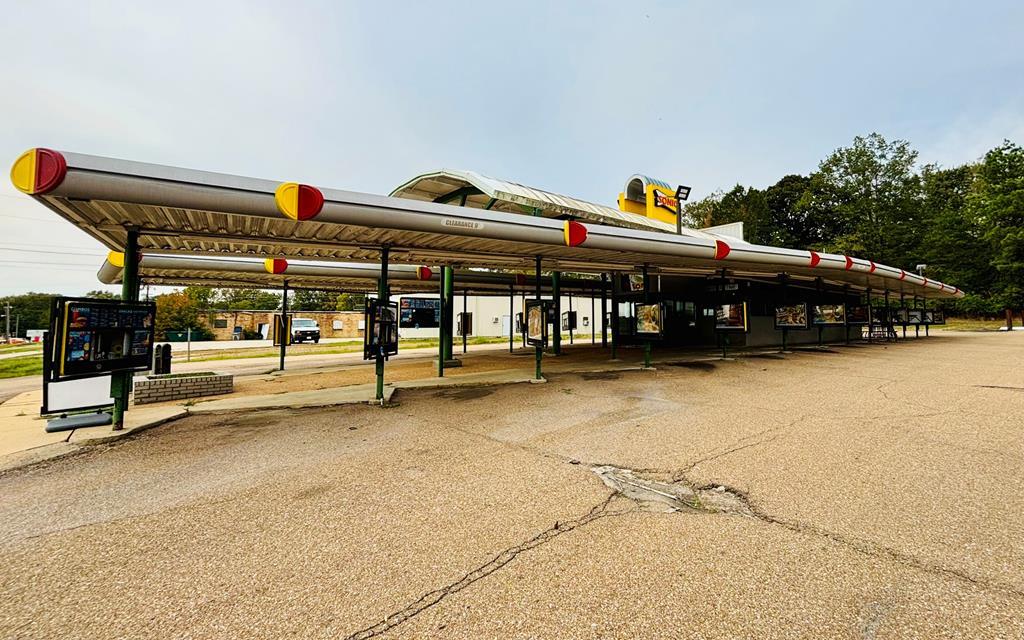 210 W Calhoun St, Bruce, MS à vendre Photo principale– Image 1 sur 3